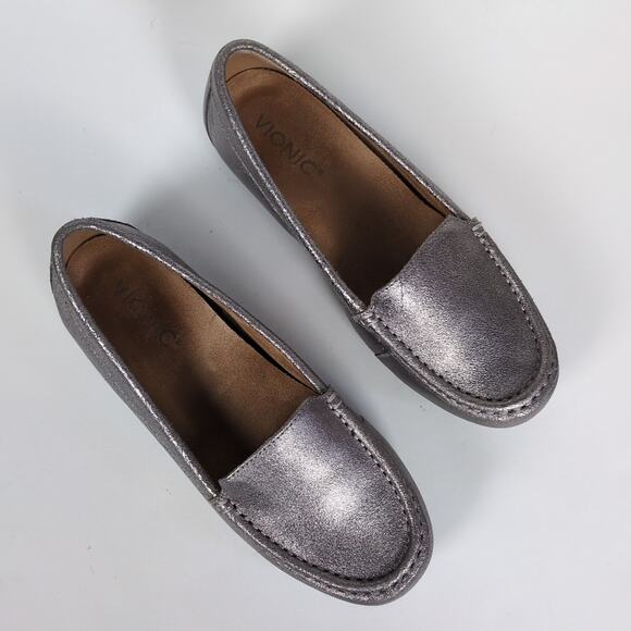 VIONIC Debbie Loafer Metallic Silver Leather Orthotic Comfort Women's 7.5 Wide - Picture 2 of 9